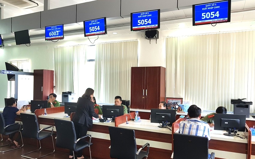 Ứng dụng trợ lý ảo hỗ trợ hỏi đáp TTHC tại Quảng Nam