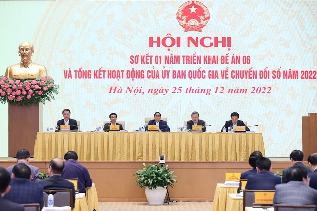 Chuyển đổi số phải được tiến hành thường xuyên, liên tục ở tất cả các Bộ, ngành, địa phương nhưng phải có trọng tâm, trọng điểmMới