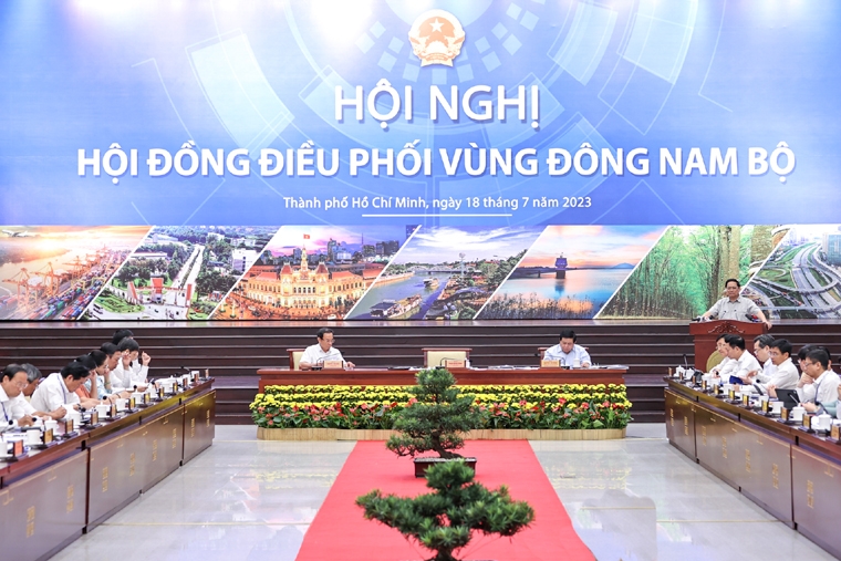 Bộ trưởng Nguyễn Mạnh Hùng hiến kế phát triển vùng Đông Nam BộMới