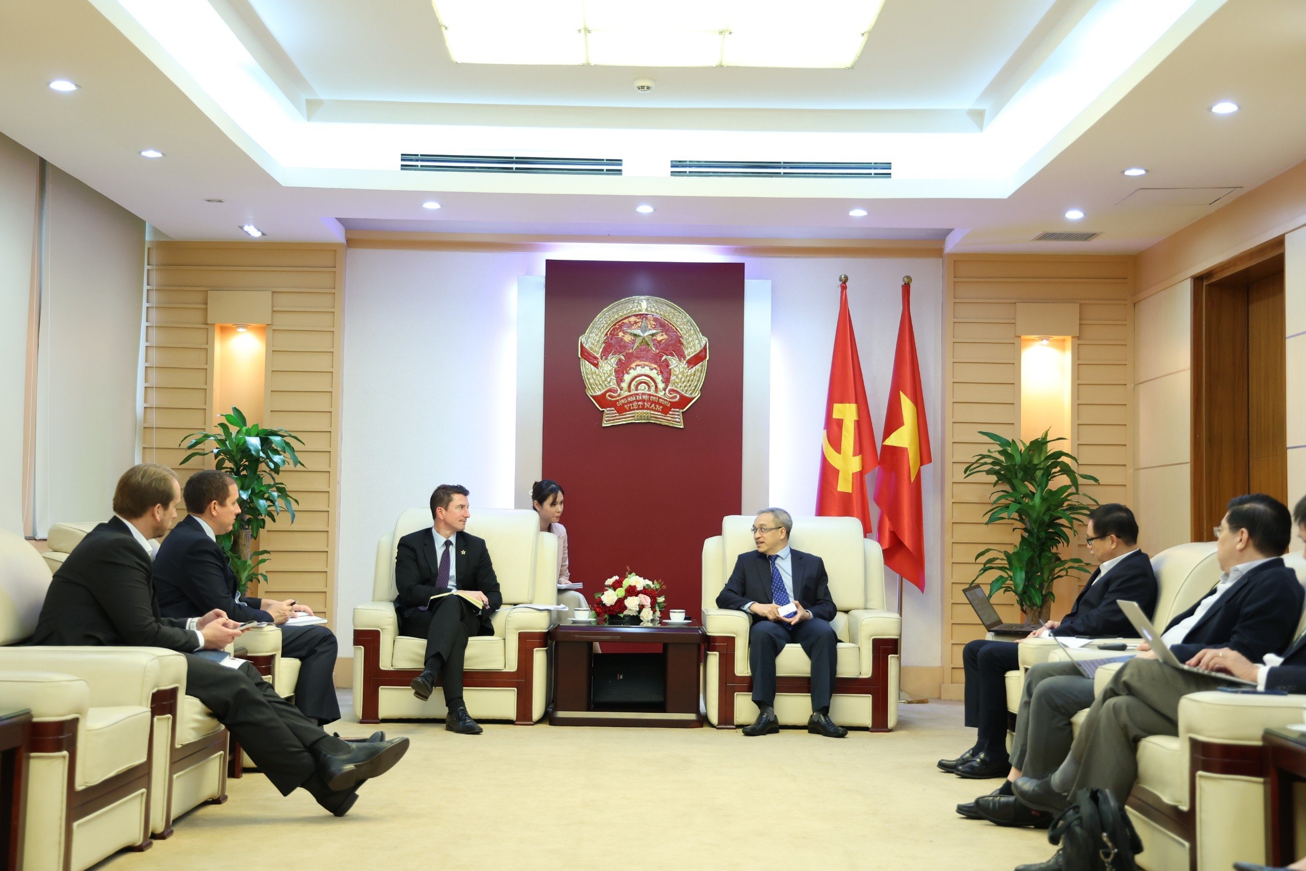 Thứ trưởng Bộ Thông tin và Truyền thông Phan Tâm tiếp Phó Đại sứ AustraliaMới