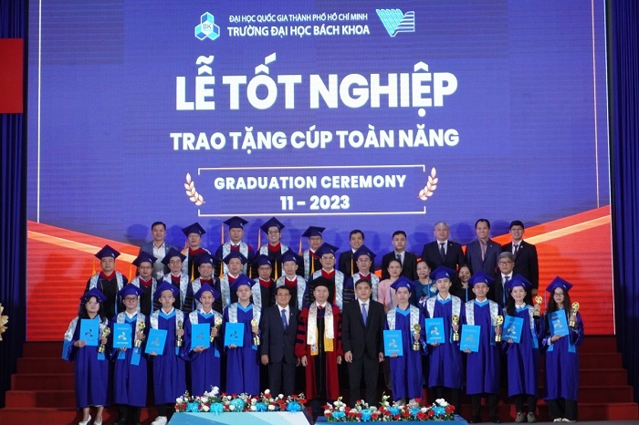 712 sinh viên Trường Đại học Bách khoa TP.HCM tốt nghiệp loại giỏi và xuất sắcMới