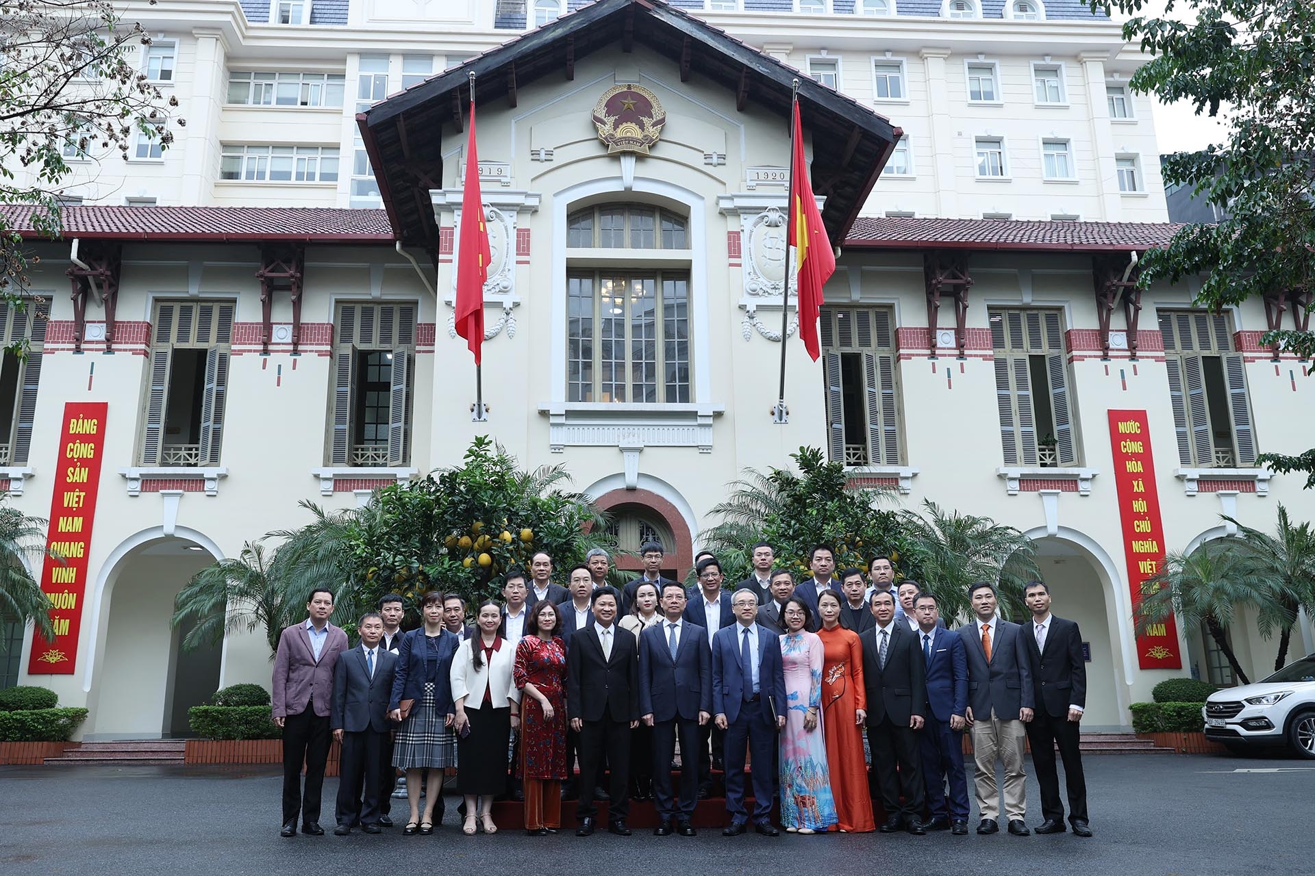 Vụ Khoa học và Công nghệ đóng vai trò dẫn dắt công tác nghiên cứu khoa học, ứng dụng và phát triển công nghệ của Bộ, của ngành TT&TT