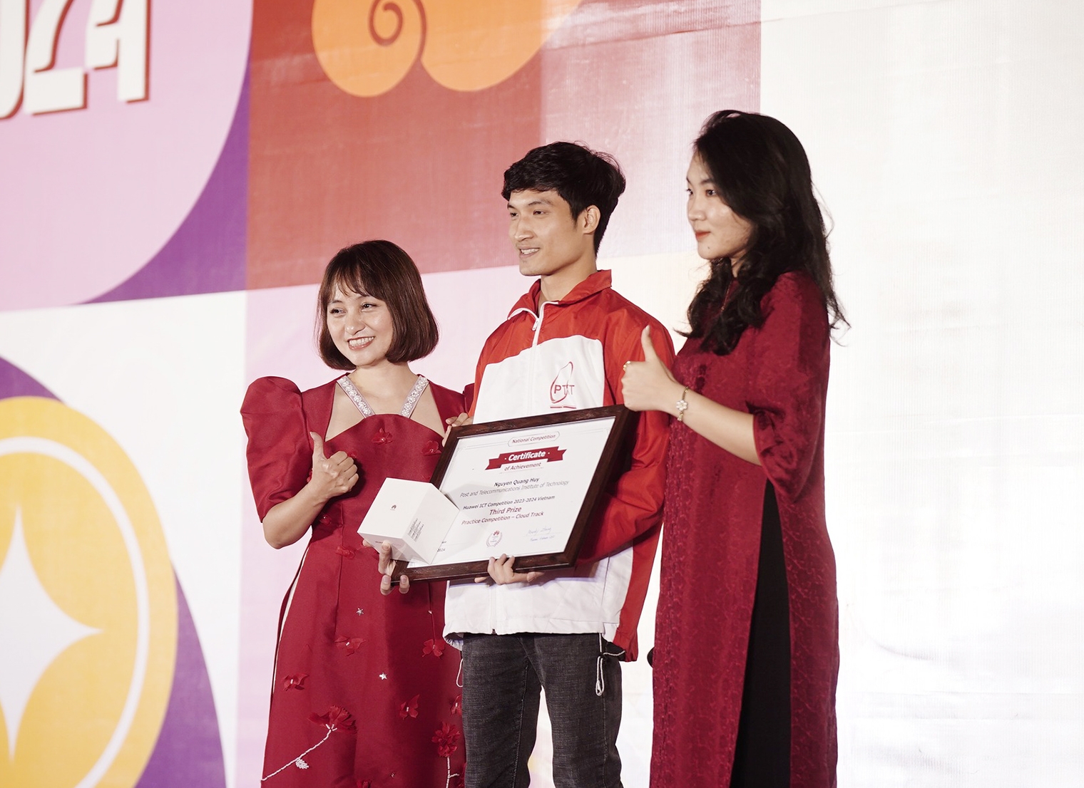 Sinh viên PTIT lọt top 06 sinh viên chiến thắng cuộc thi ICT Competition Vietnam 2023 - 2024