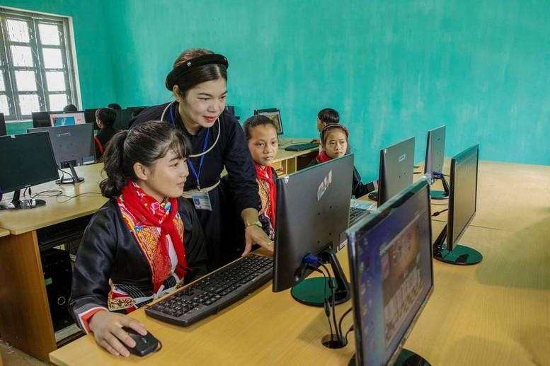 Tăng cường chuyển đổi số lĩnh vực công tác dân tộc- Ảnh 1. Tăng cường chuyển đổi số lĩnh vực công tác dân tộc- Ảnh 1.