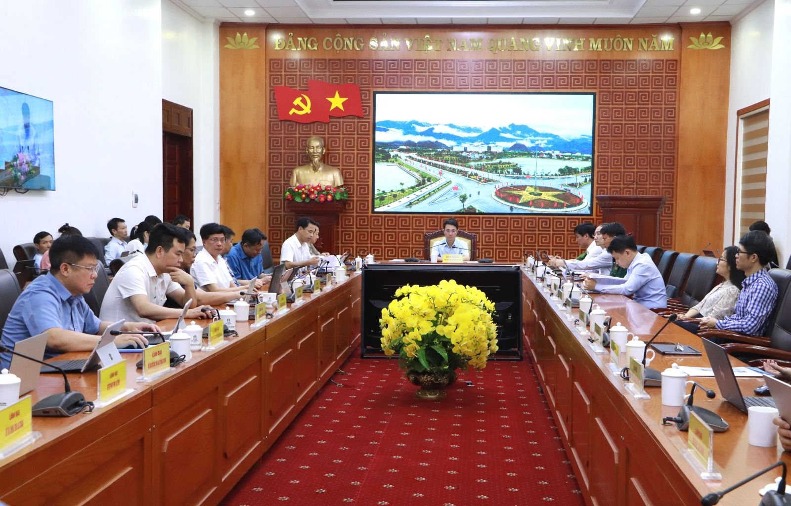 Phiên họp lần thứ hai Ban Chỉ đạo của Chính phủ về phát triển khoa học, công nghệ, đổi mới sáng tạo, chuyển đổi số và Đề án 06