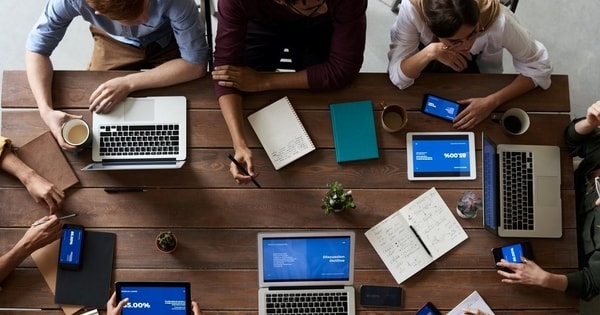 AI và áp lực kinh tế đang định hình lại môi trường làm việc công nghệ