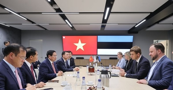 Thủ tướng thăm công ty "kiến trúc sư chính" của chính phủ điện tử Estonia