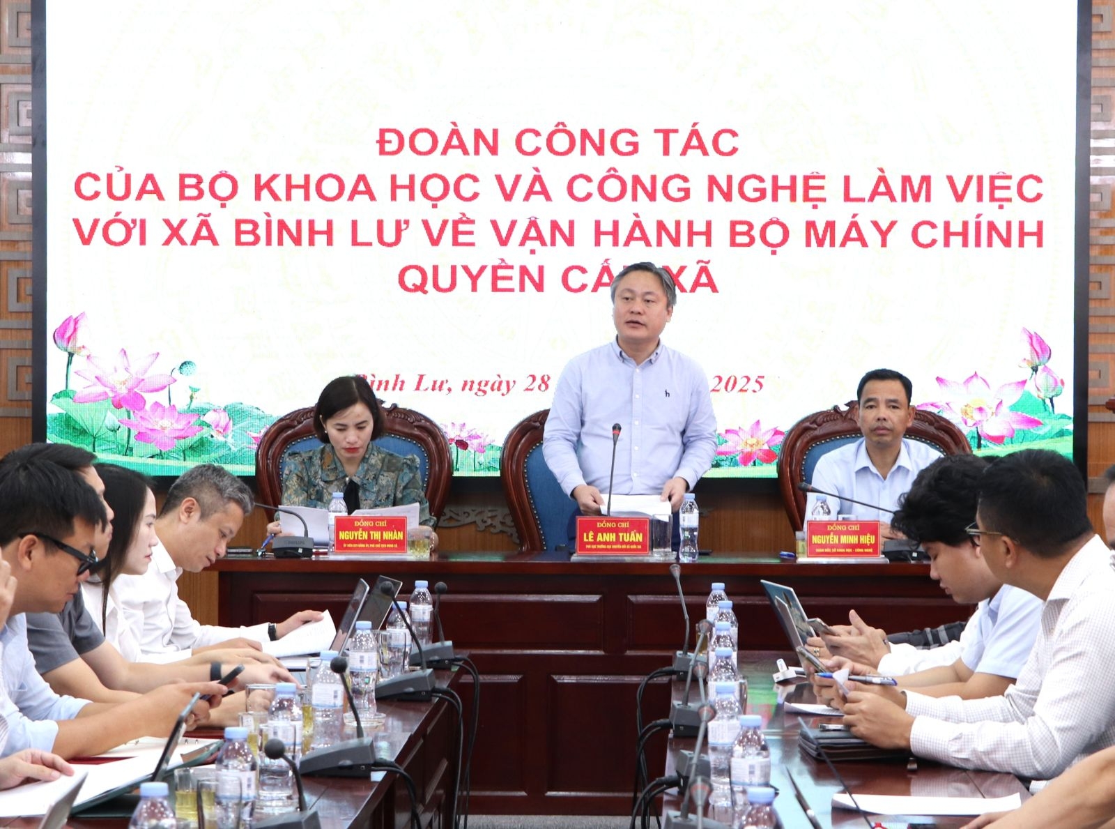 Đoàn công tác của Bộ Khoa học và Công nghệ làm việc tại xã Bình Lư - Ảnh minh hoạ 4