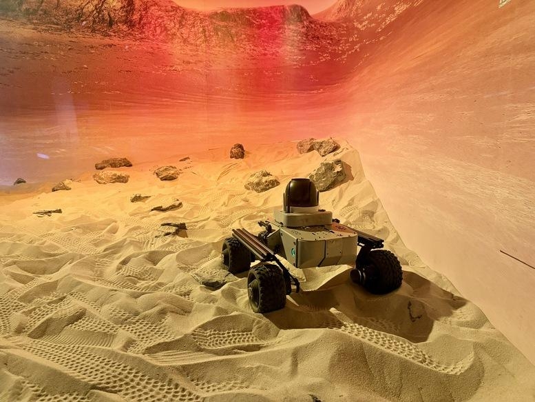 Phó Thủ tướng Nguyễn Chí Dũng dự lễ khai trương Bảo tàng Vũ trụ Việt Nam- Ảnh 6.