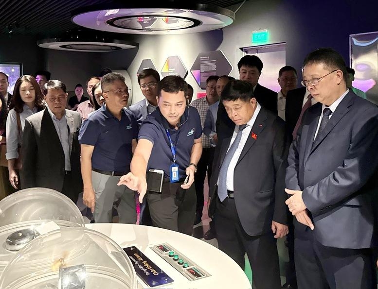 Phó Thủ tướng Nguyễn Chí Dũng dự lễ khai trương Bảo tàng Vũ trụ Việt Nam- Ảnh 5.